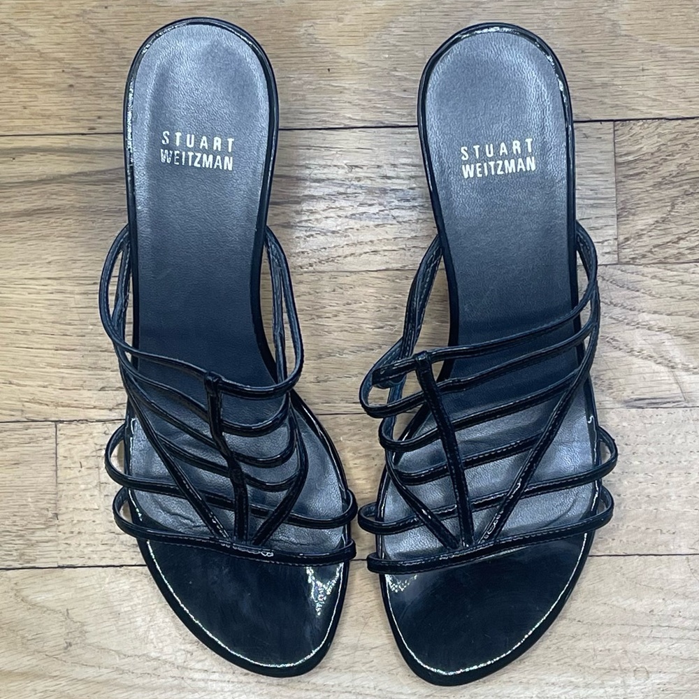 STUART WEITZMAN - Black Patent Kitten Heels 7.5